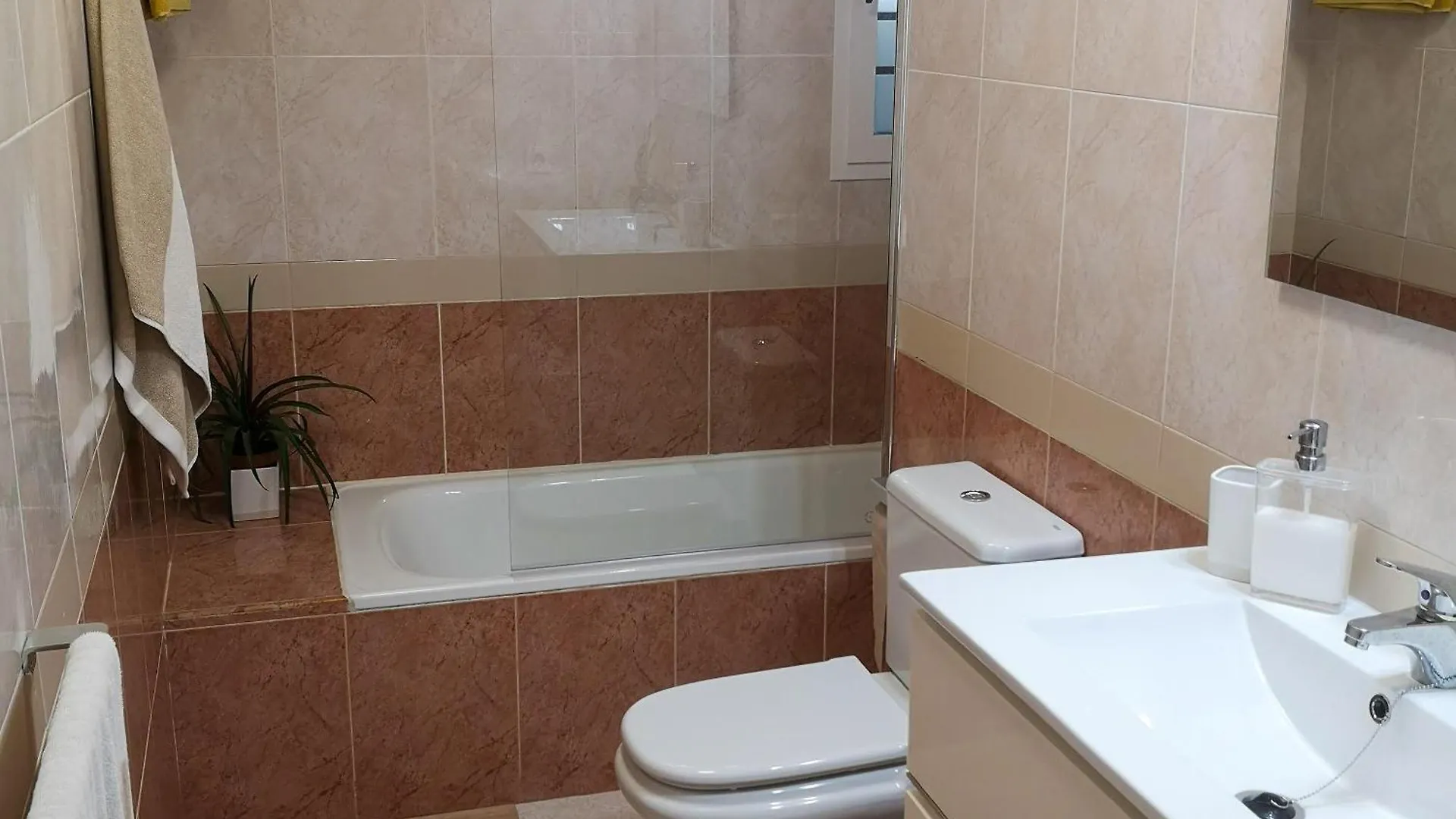 Apartamentos Mares de Lava - Playa Blanca